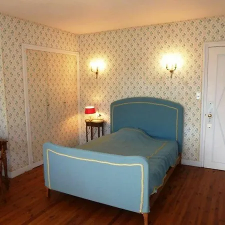 Maison Calme Avec Grand Terrain, Proche Commodites Et Sites Medievaux - Fr-1-582-133 Holiday home *