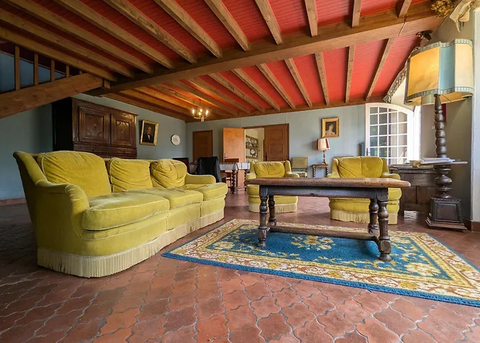 Ferienhaus Maison Calme Avec Grand Terrain, Proche Commodites Et Sites Medievaux - Fr-1-582-133 *