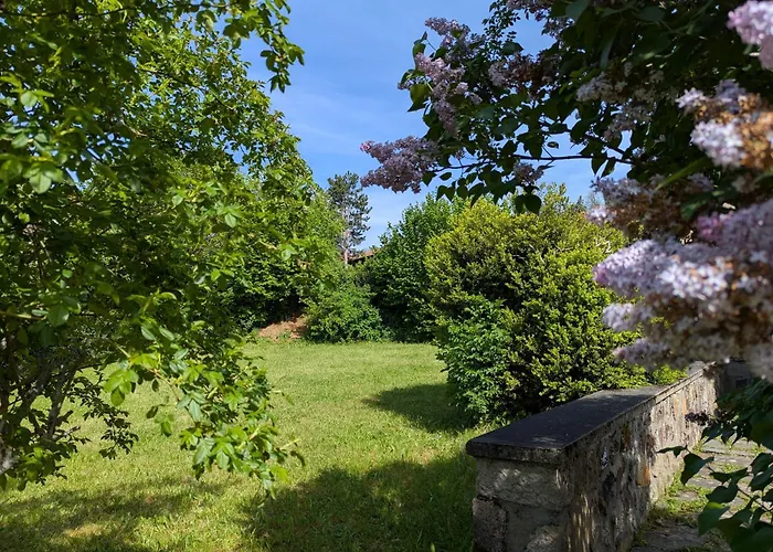 Ferienhaus Maison Calme Avec Grand Terrain, Proche Commodites Et Sites Medievaux - Fr-1-582-133