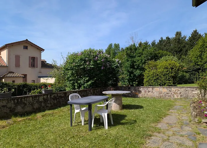 Maison Calme Avec Grand Terrain, Proche Commodites Et Sites Medievaux - Fr-1-582-133 Allègre